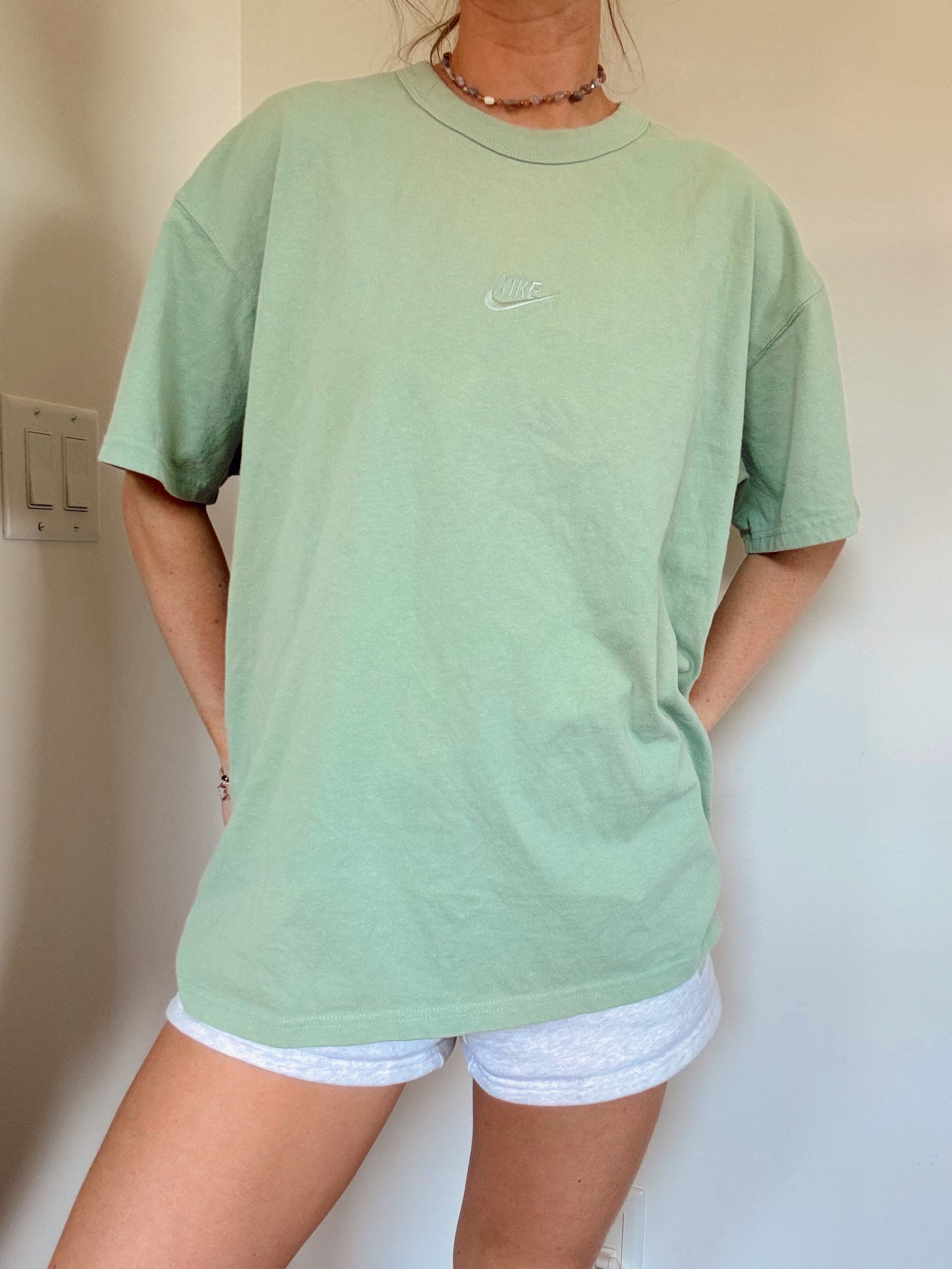 Pistachio green Nike middle logo T-shirt