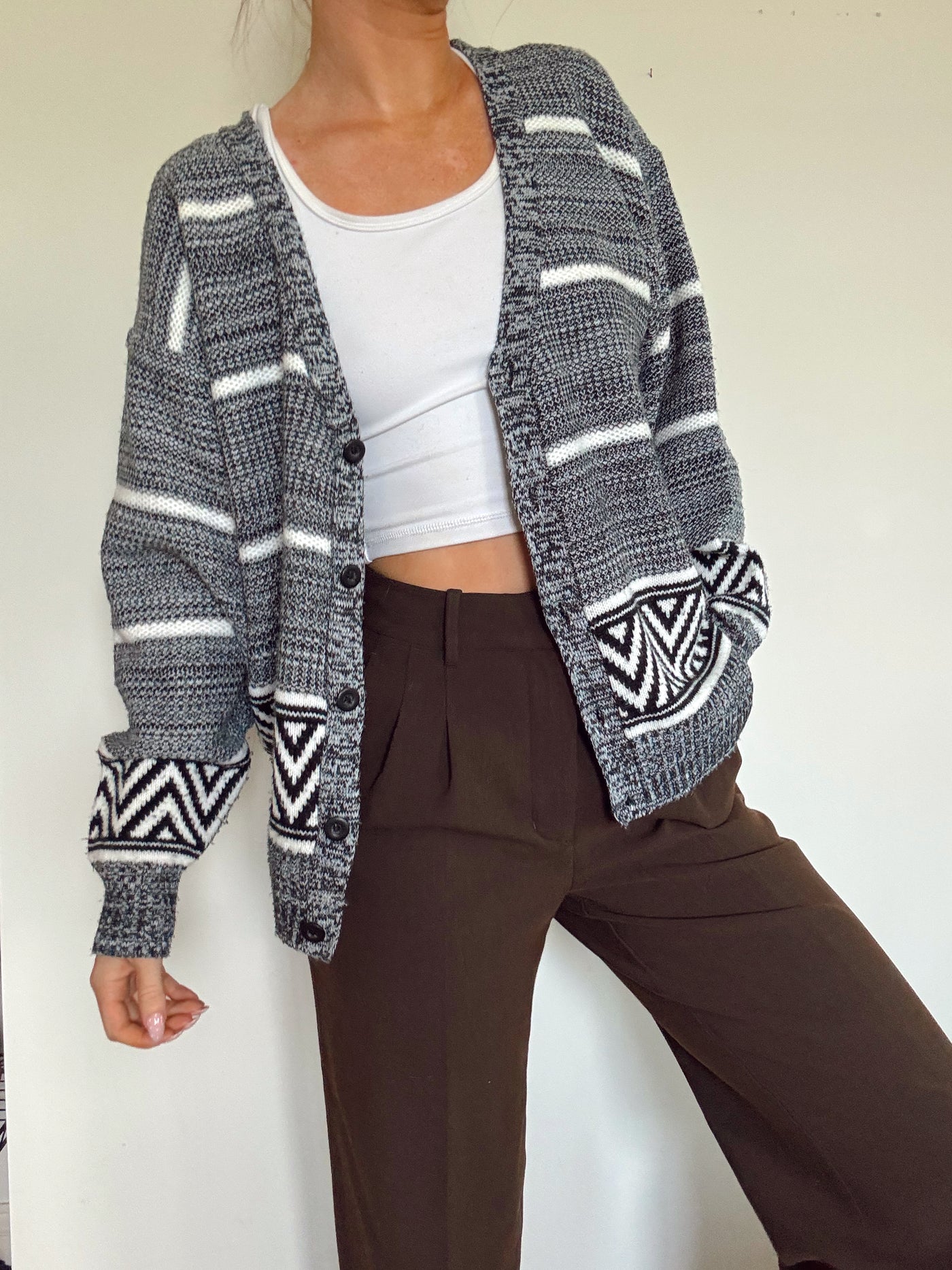 Tidal pull grey & white knit cardigan