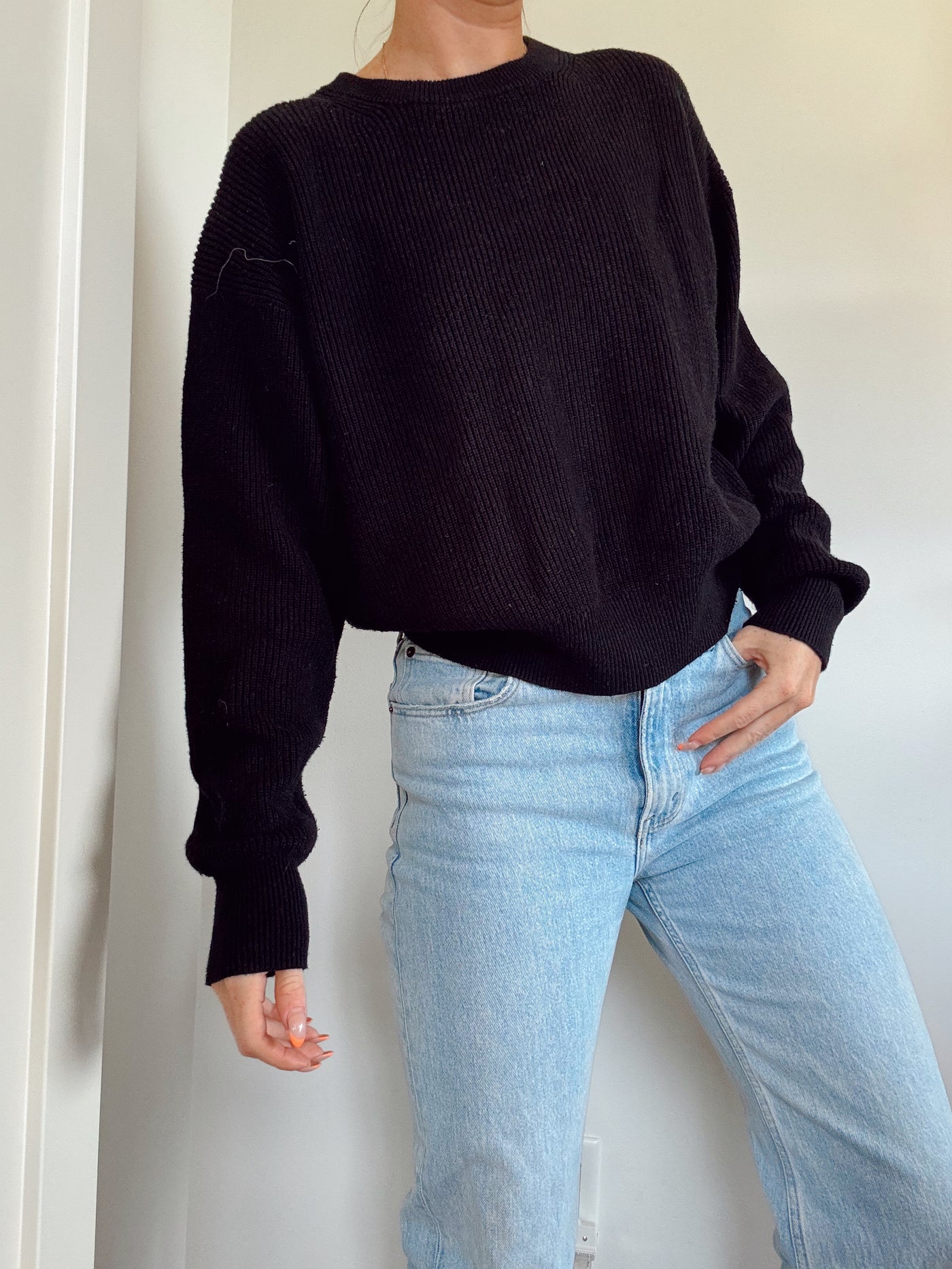 Wilfred Aritzia black knit sweater
