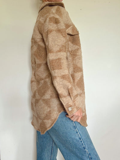 Wilfred free Aritzia Ganna two tone neutral brown shirt jacket