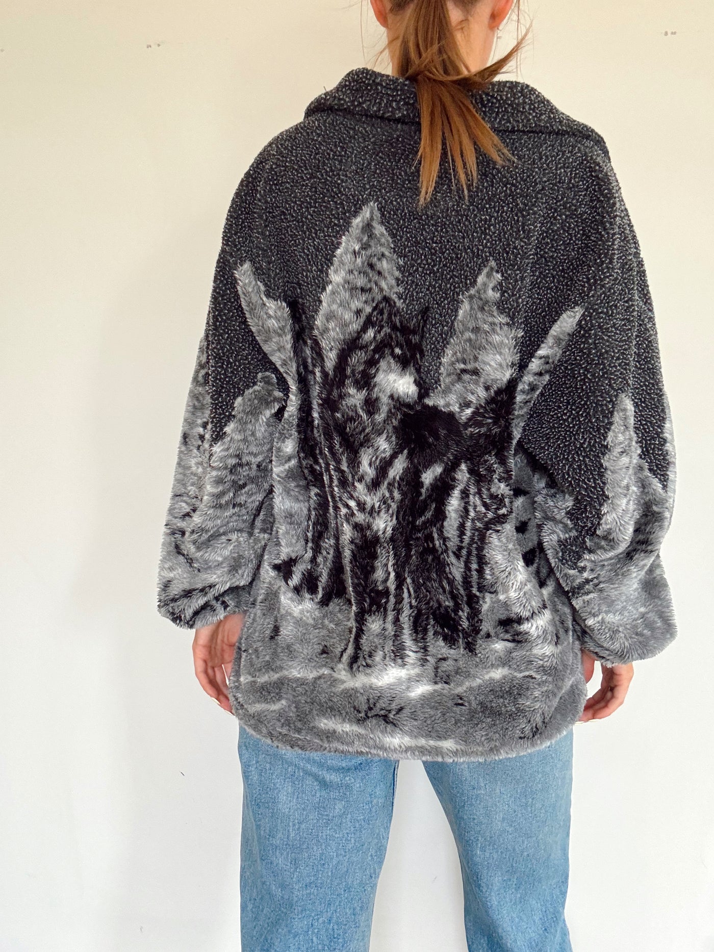 Vintage wolf double sided deep pile jacket