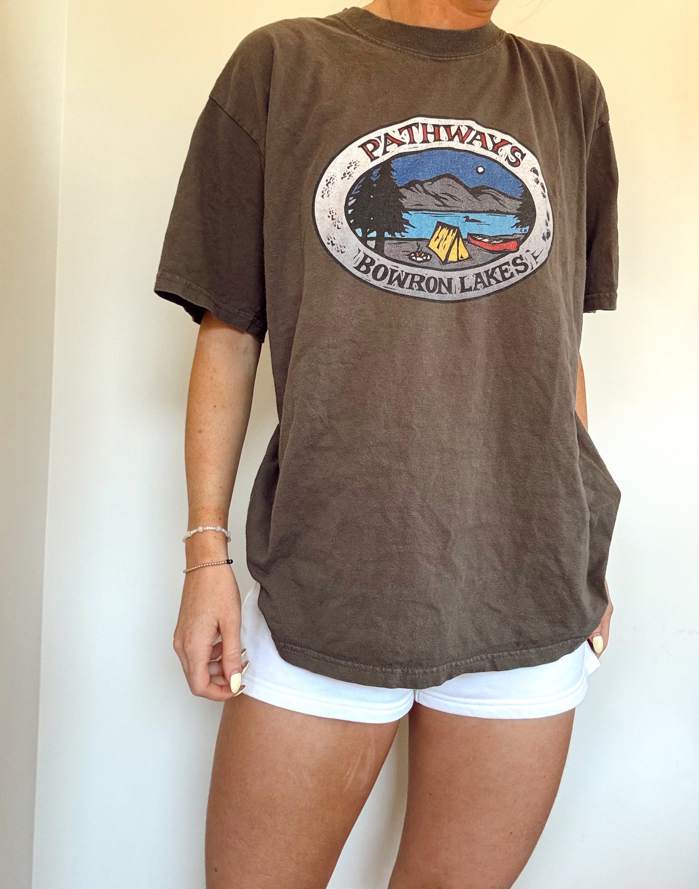 Pathways Bowen Lakes neutral T-shirt