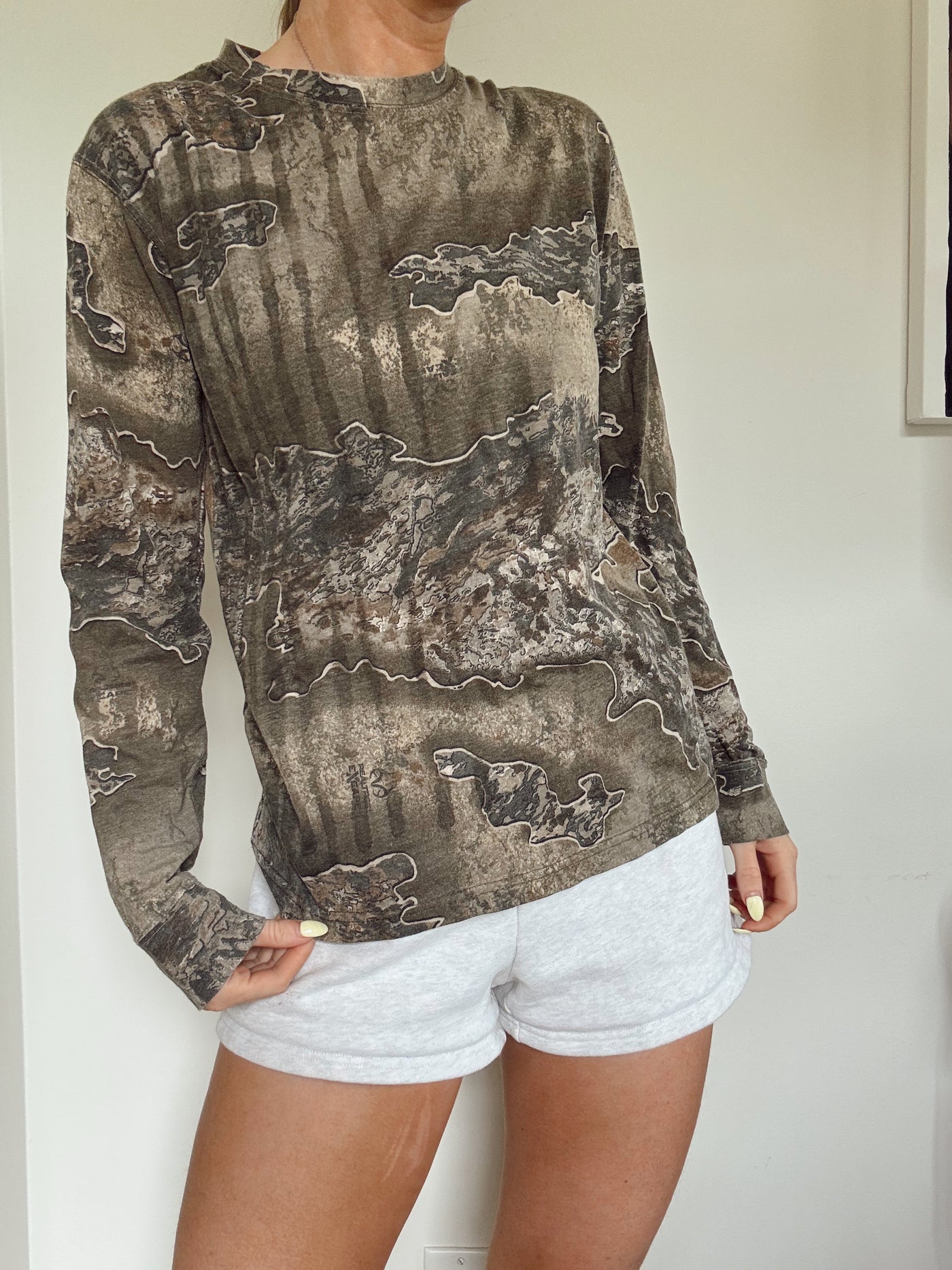 Real tree graphic long sleeve