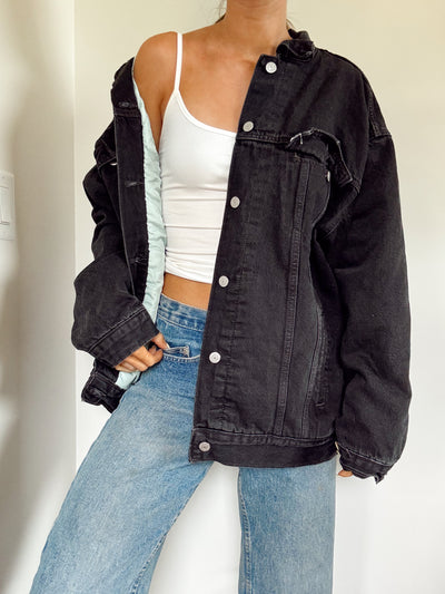 Levi’s black denim jacket