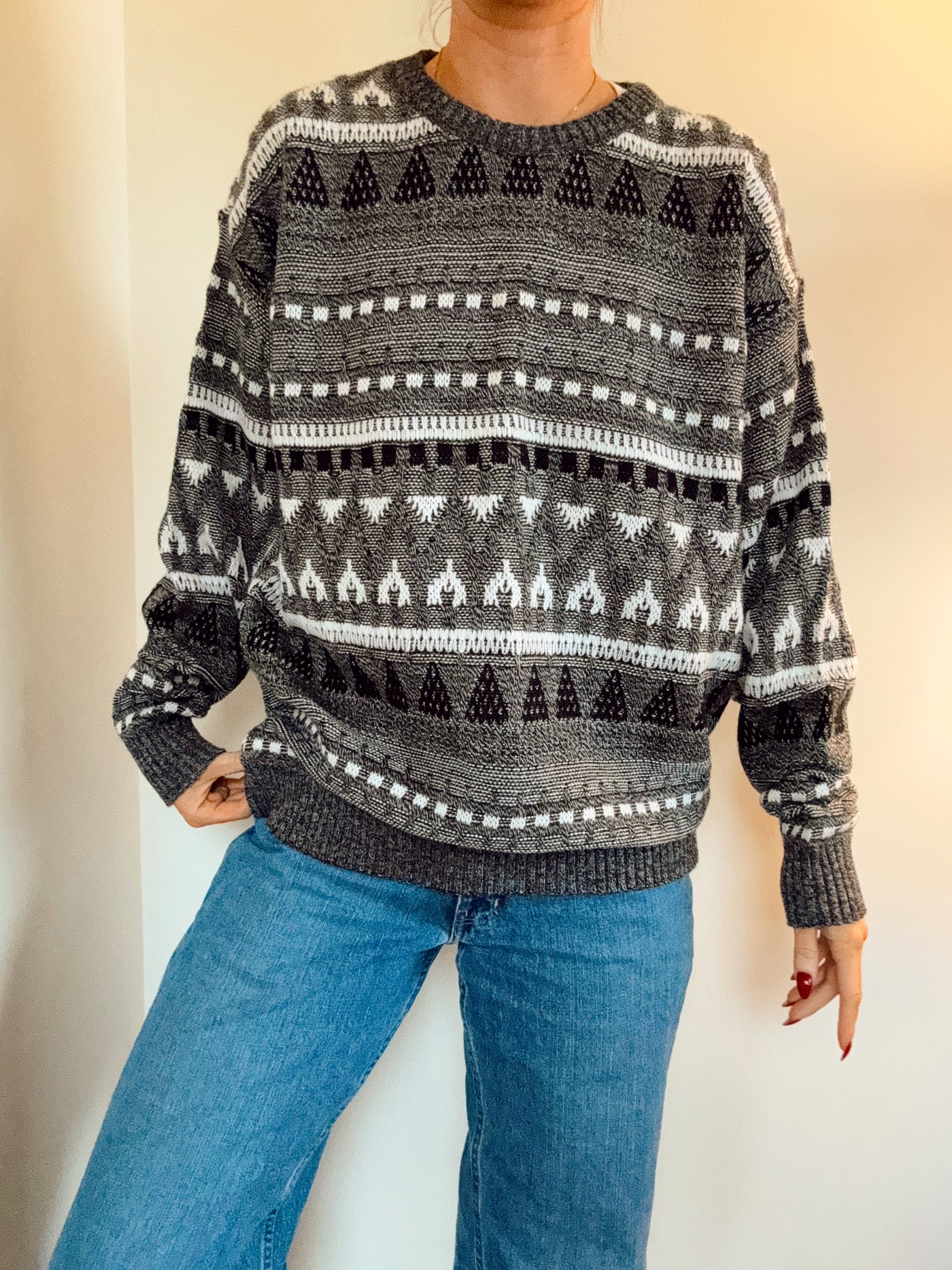 Vintage pebble white knit sweater