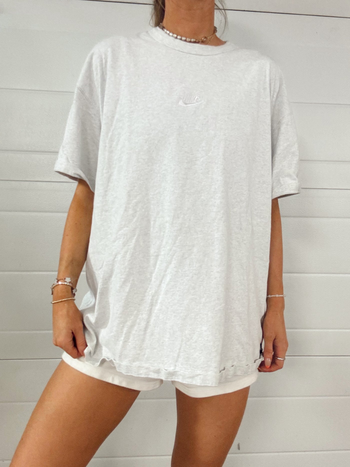 Neutral middle logo Nike club T-shirt