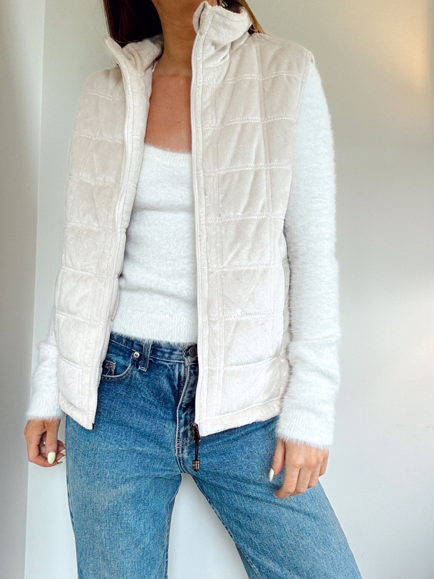 Chestnut cream pleated neutral vest