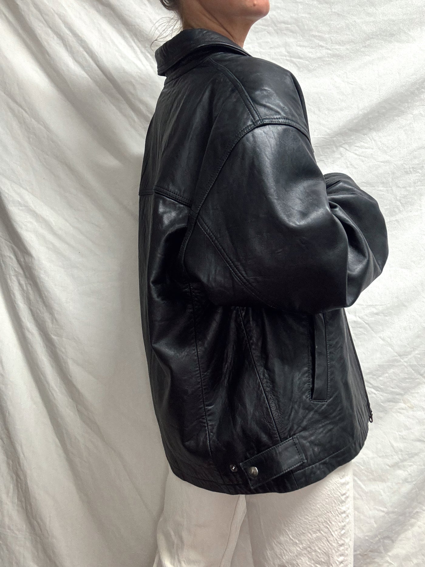 Vintage essential black zipper leather jacket