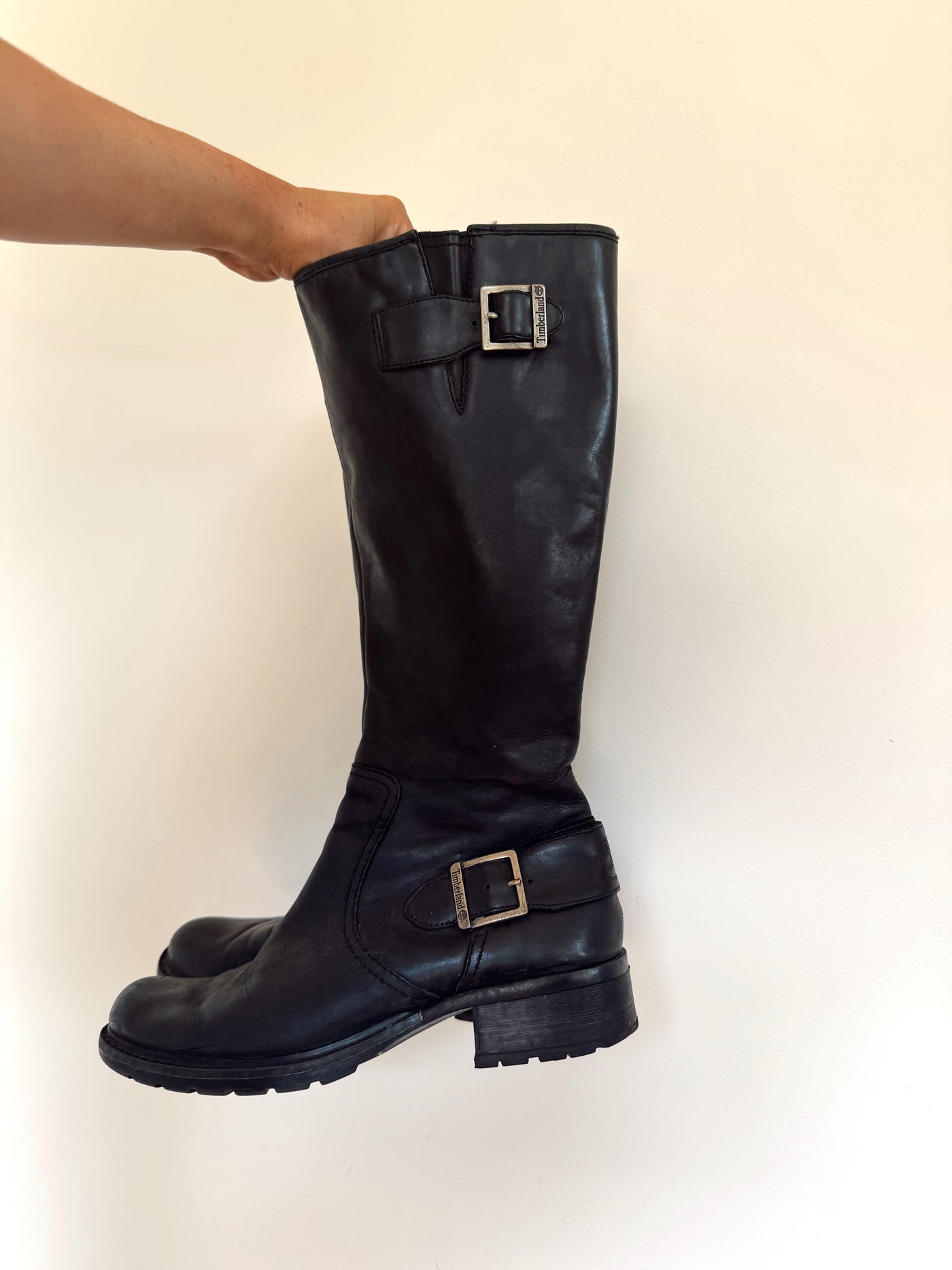 Black timberland buckle boots