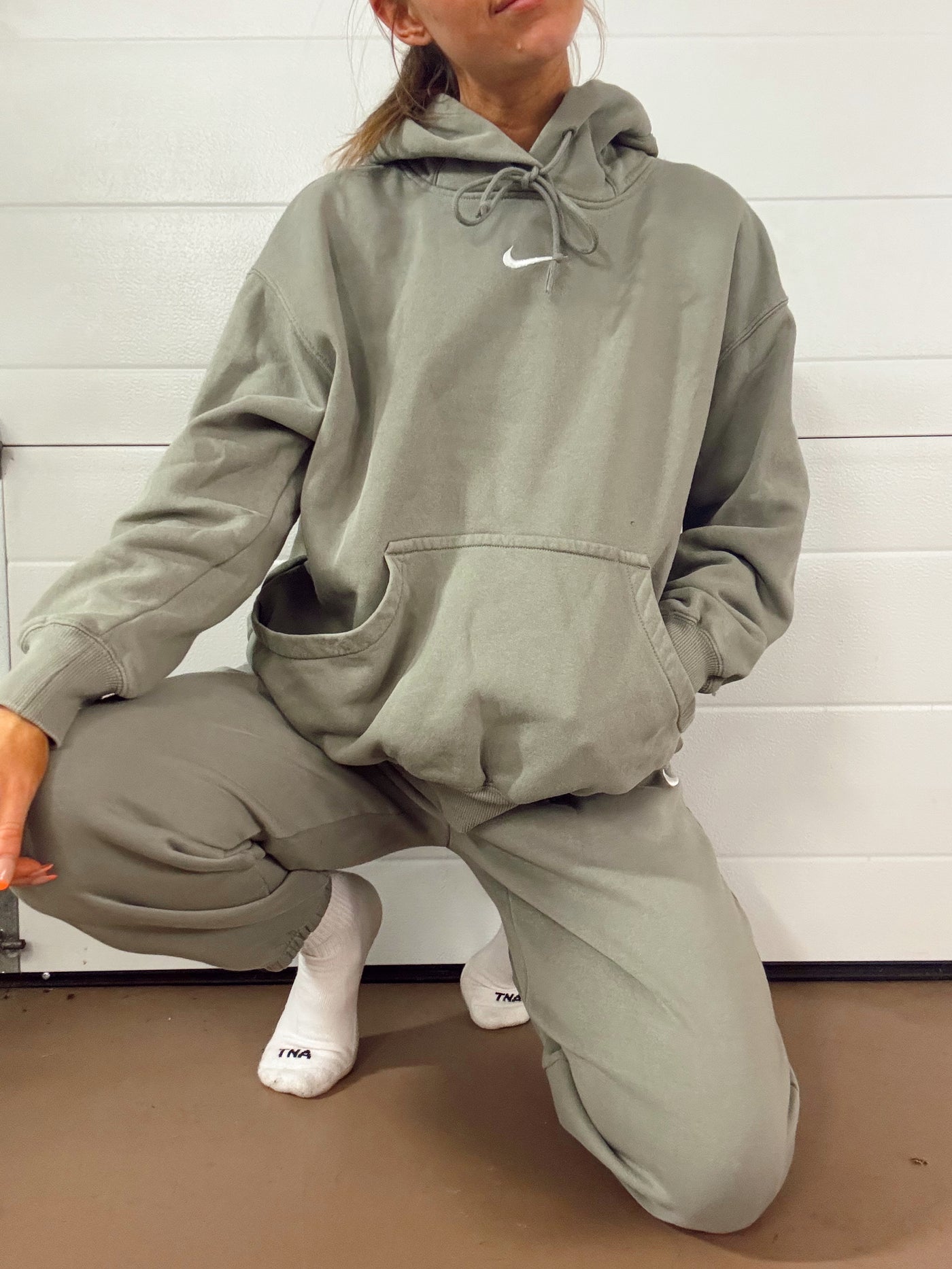 Chalk green Nike middle swoosh hoodie