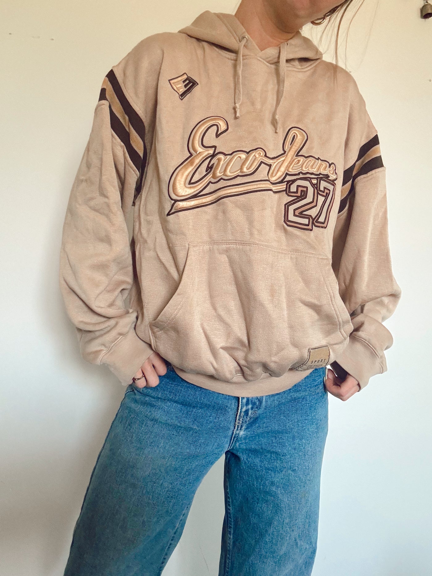 Y2K Vintahe Exco jeans neutral hoodie