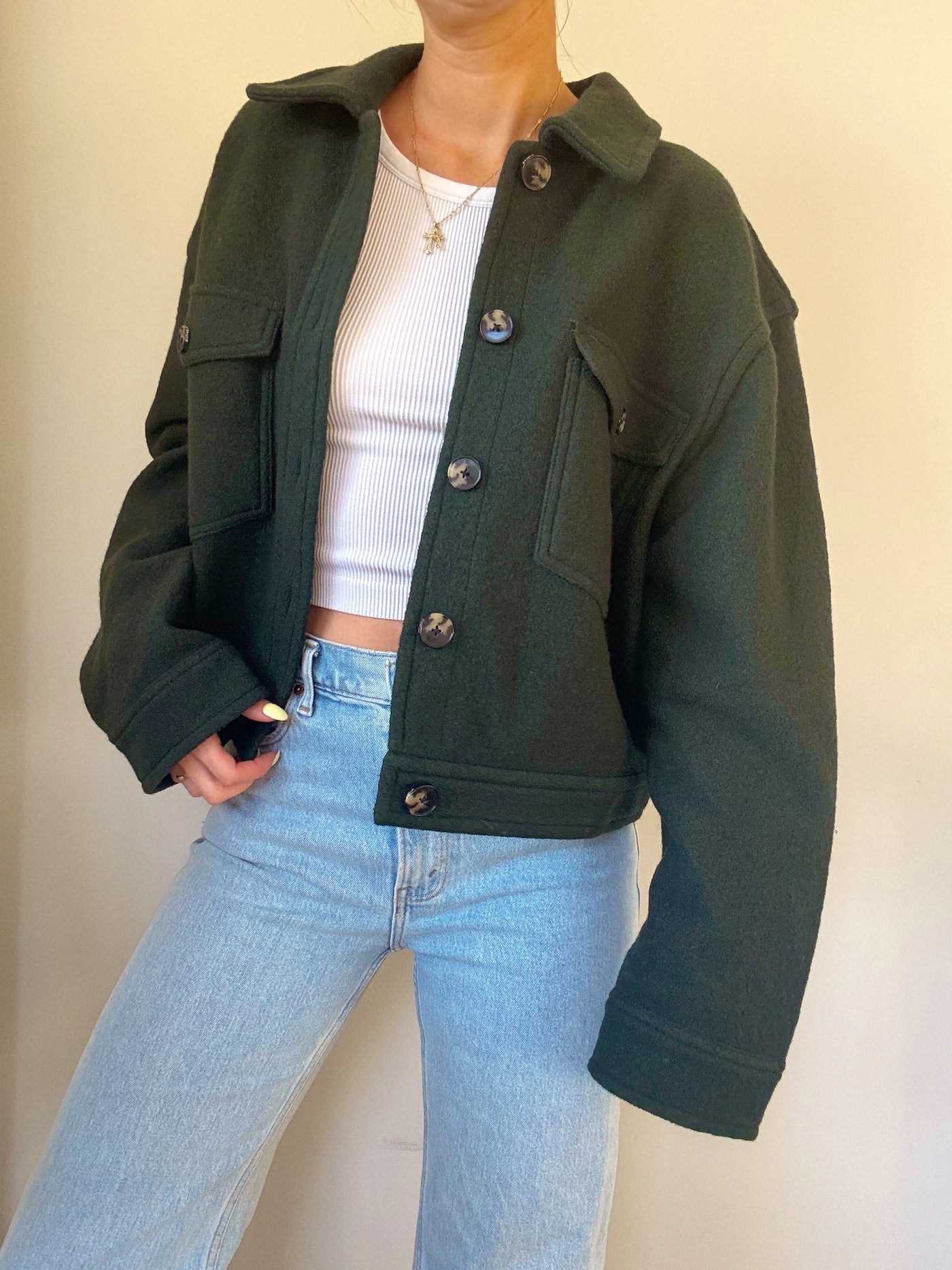 The Wilfred Aritzia Ganna shirt forest green jacket