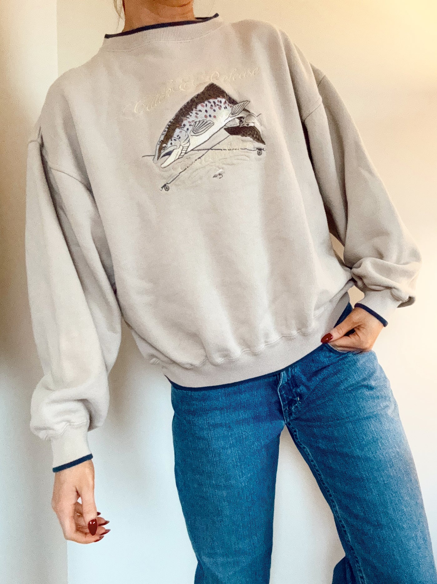 Vintage Catch & release neutral beige fishing crewneck