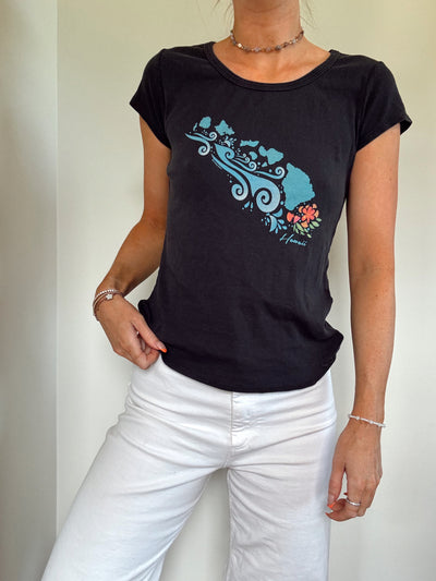Vintage y2k Hawaii baby T-shirt