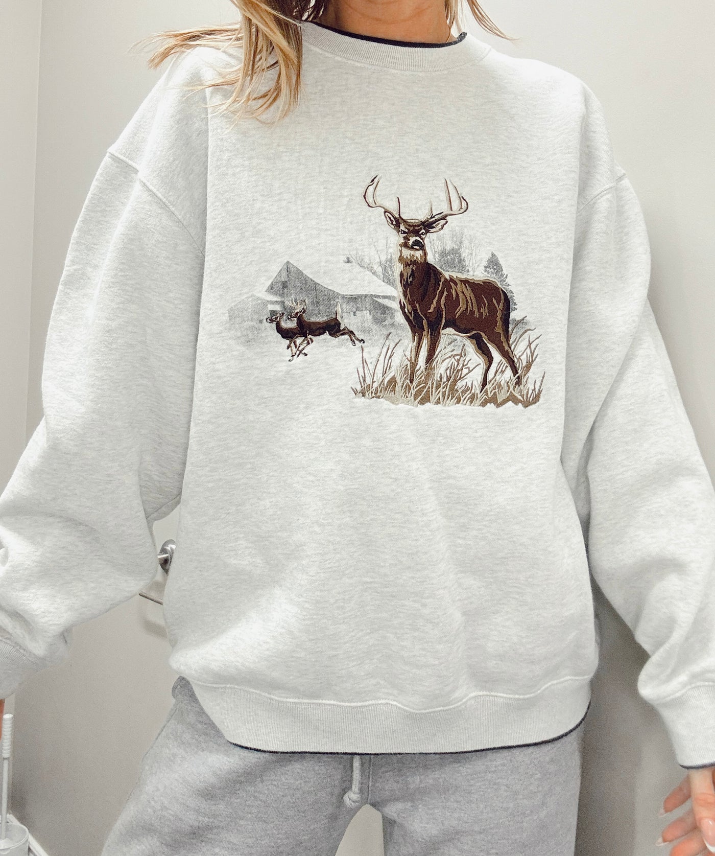 Vintage Elk Wilderness neutral crewneck