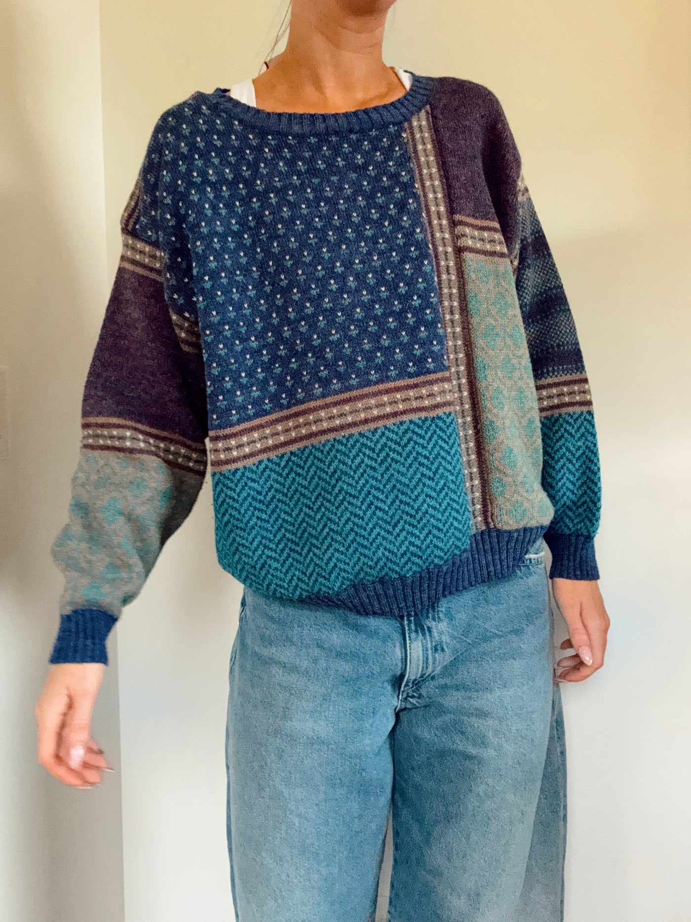 Vintage mount baker knit sweater